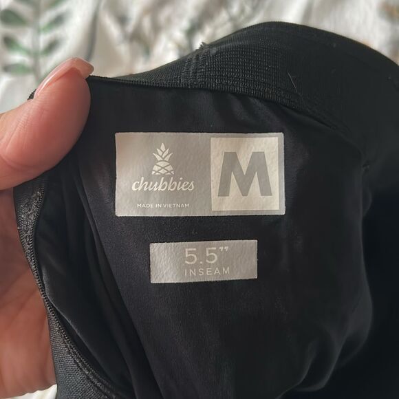 Chubbies Women’s Board Shorts Aztec Lined 5.5” Size M - Picture 4 of 4